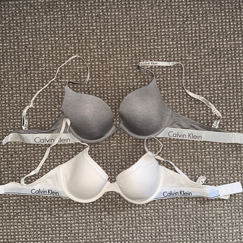 2 Calvin Klein Bras